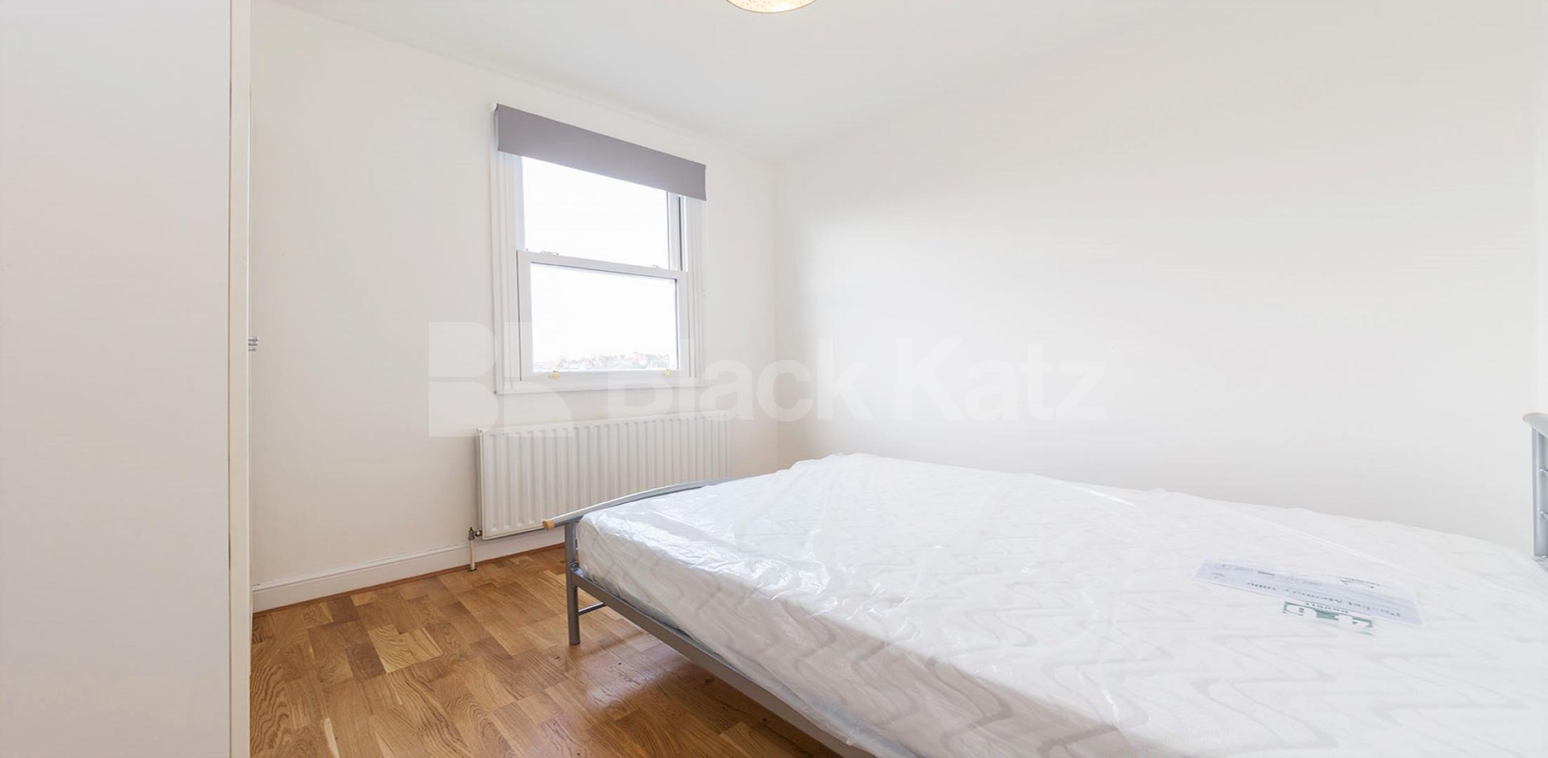 			1 Bedroom, 1 bath, 1 reception Apartment			 Sinclair Road, SHEPHERDS BUSH